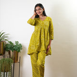 Lime green bandhani cotton comfies