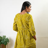 Lime green bandhani cotton comfies