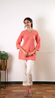 Peach v neck cotton short kurti