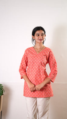 Peach v neck cotton short kurti