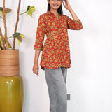 Red collared cotton short kurti