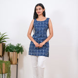 Indigo cotton tunic(attached sleeves)