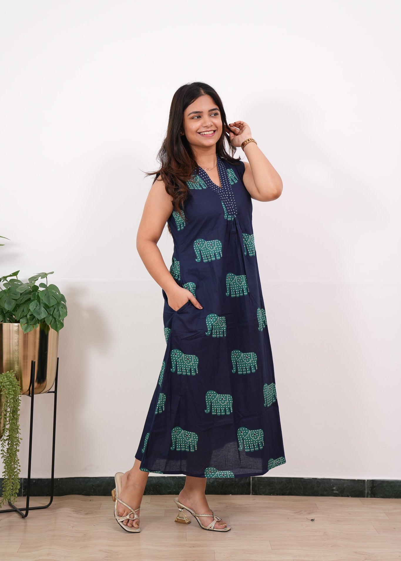 Maxi-Midi dresses Select by Shiva Maxi-Midi dresses Select by Shiva
